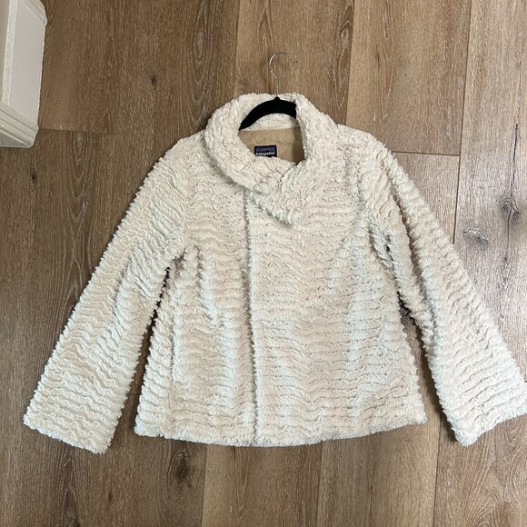 Patagonia Pelage Jacket Cream Colored Faux Fur Lined Full Zip Size M - Picture 2 of 5